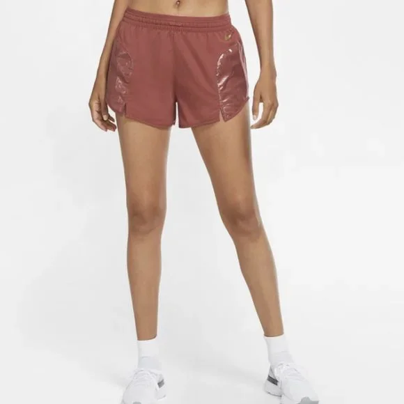 NIKE Women's Icon Clash Tempo Luxe Running Shorts